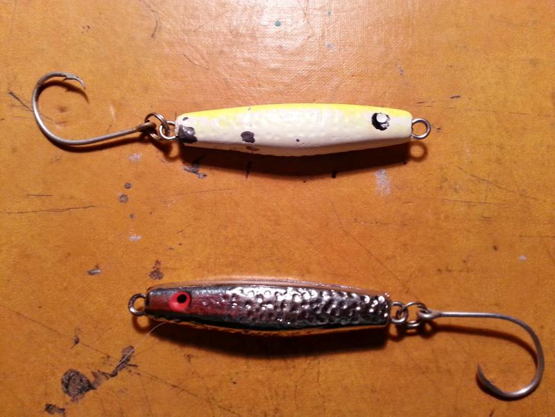 I'm not sure that it's super practical, but I had fun making this little  spawning sockeye salmon lure! : r/lurebuilding